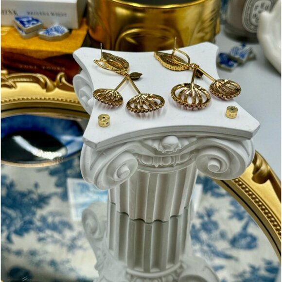 🆕 KURT GEIGER LONDON 🧿 NWOT Pavé CHERRIES Cherry Statement Earrings, Gold Tone - Picture 12 of 16